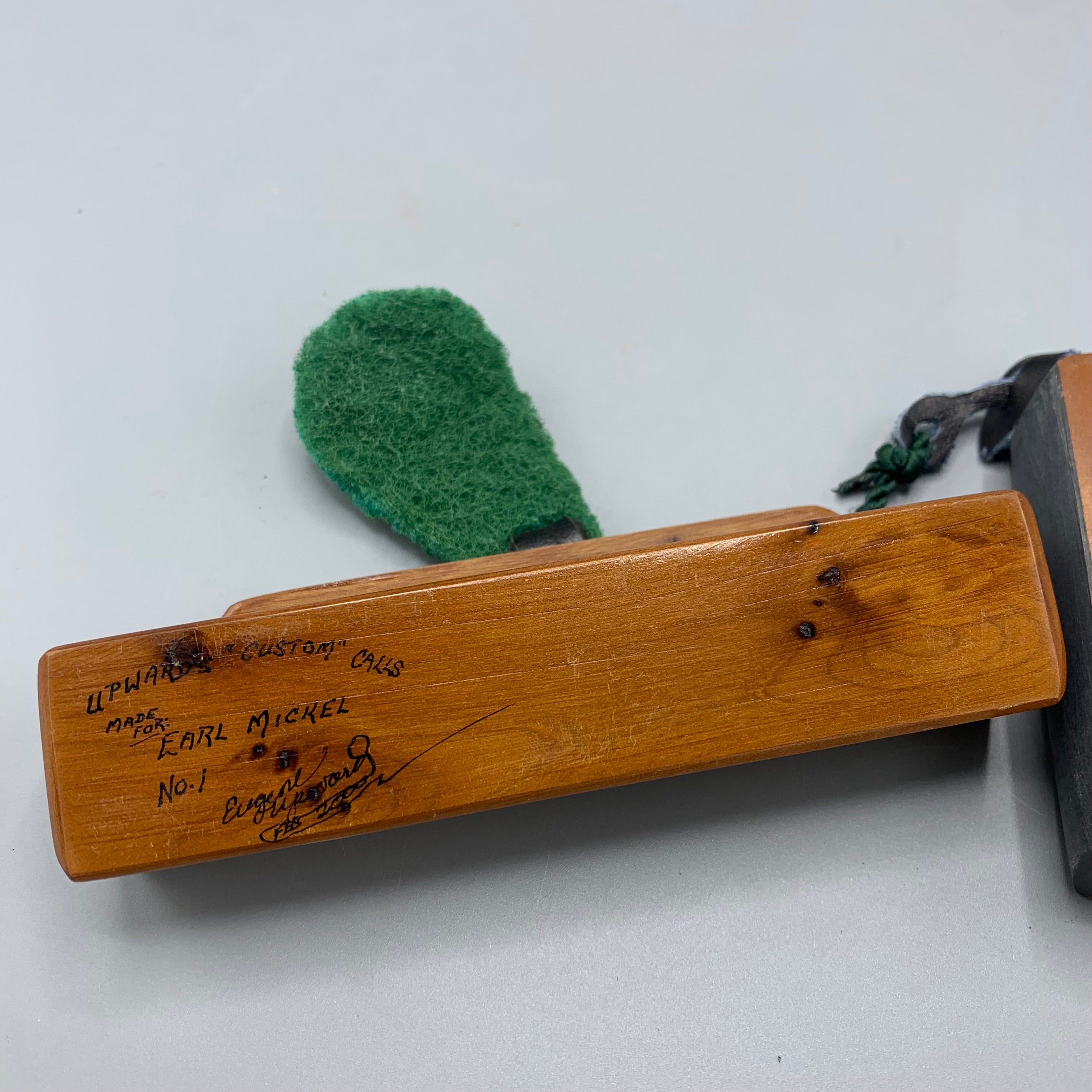 Eugene Upward - 2000 Alaska Yew Wood Scratch Box &amp; Slate Striker - Call No. 1050