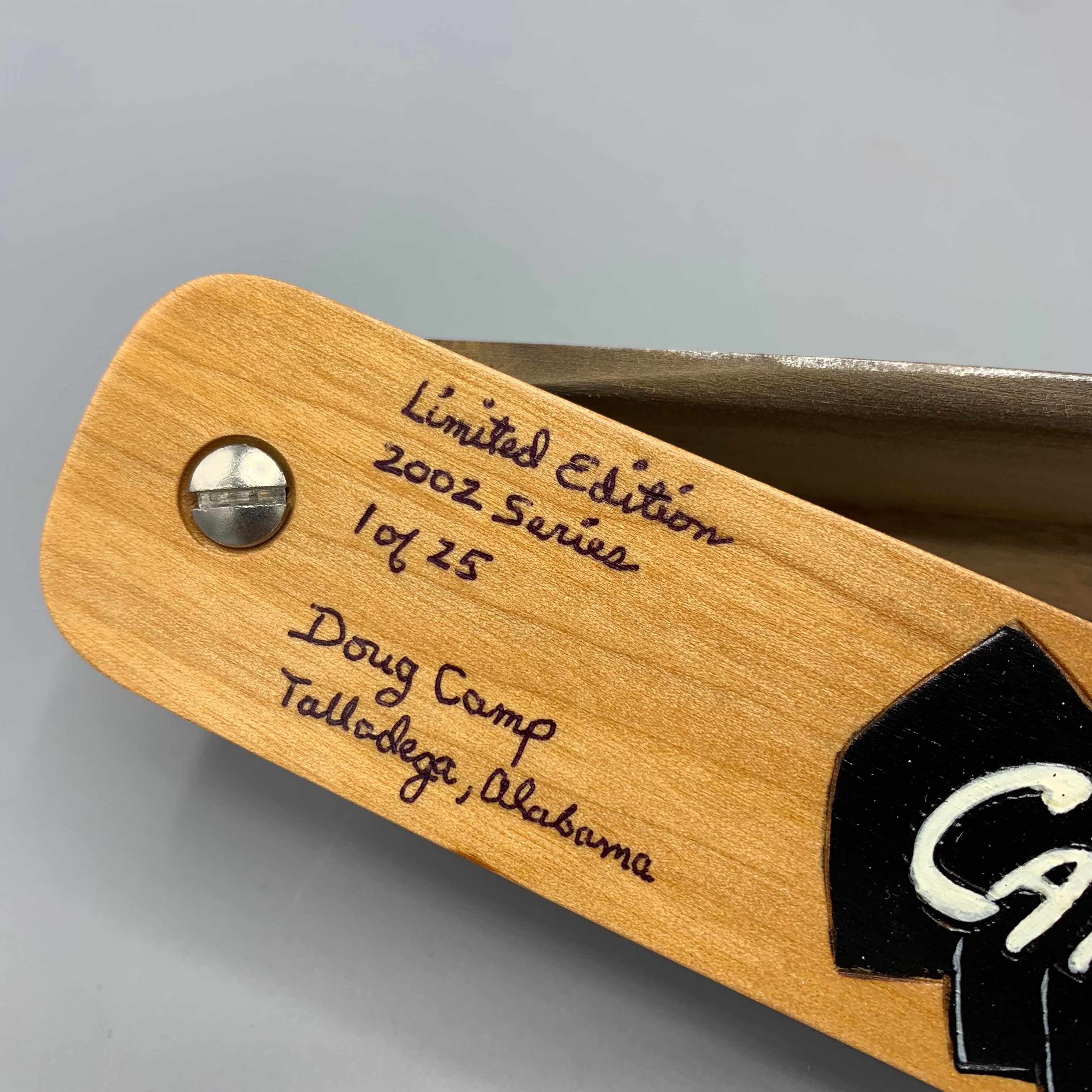 Doug Camp - Screamin Hen Box Call 2002 - Call No. 1056